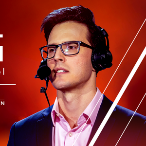 Jared ‘PiG’ Krensel at the StarCraft II casting desk