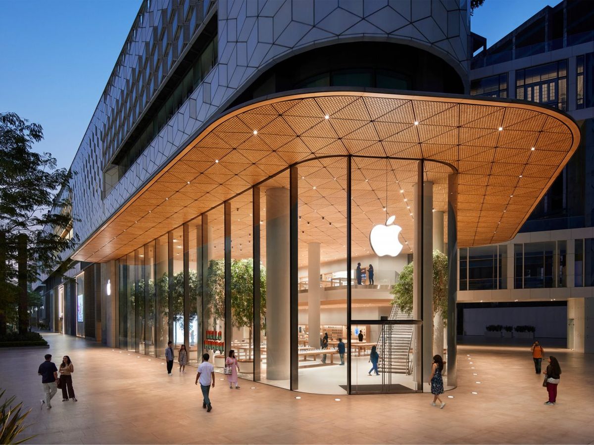 Apple BKC, Apple’s flagship store in Mumbai, on its opening day
