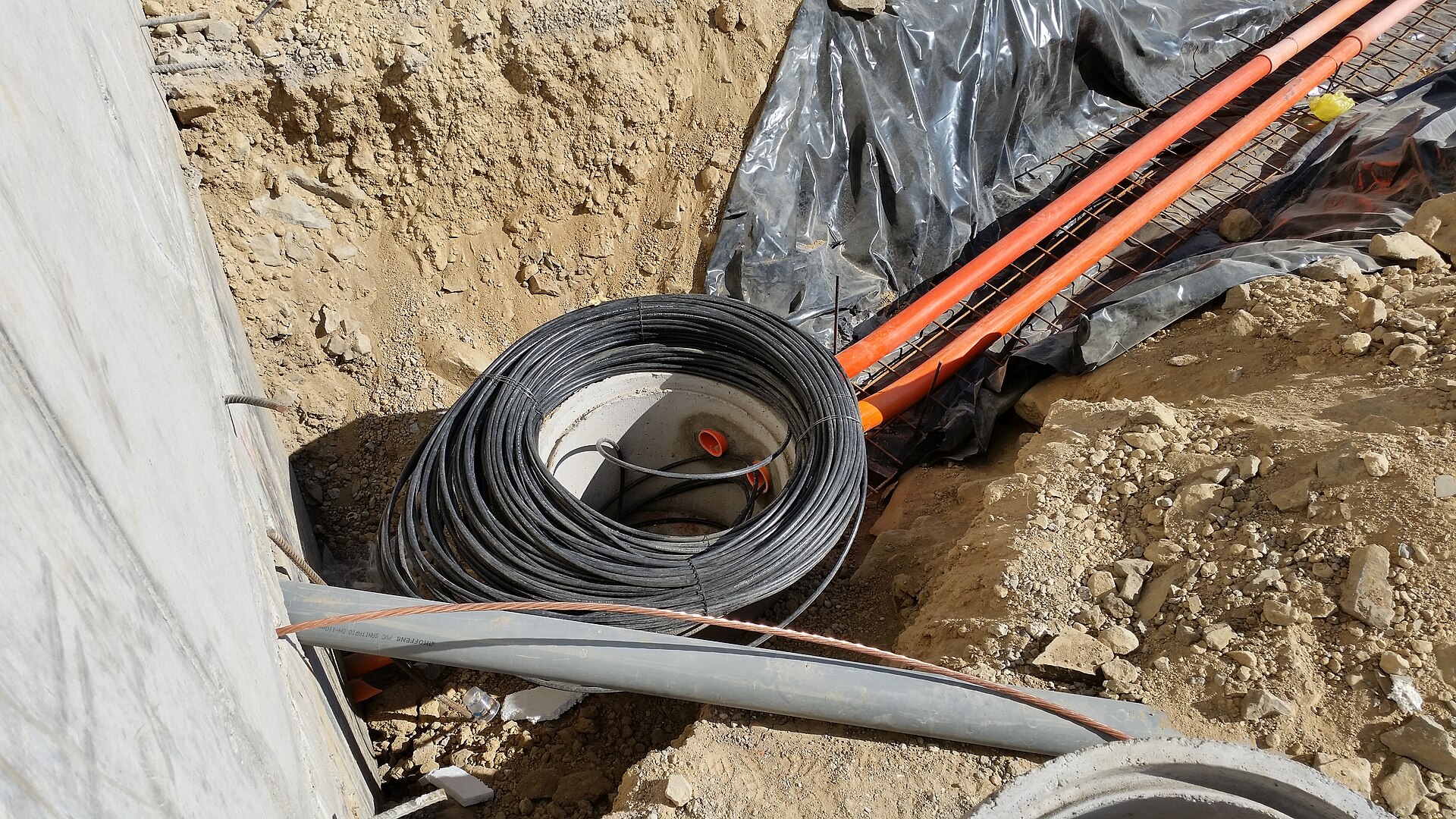 Fiber-optic cable, the technology at the center of AT&T's network buildout