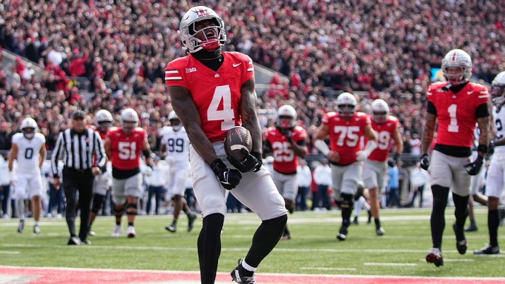 Ohio State receiver Jeremiah Smith celebrating a touchdown at Iowa