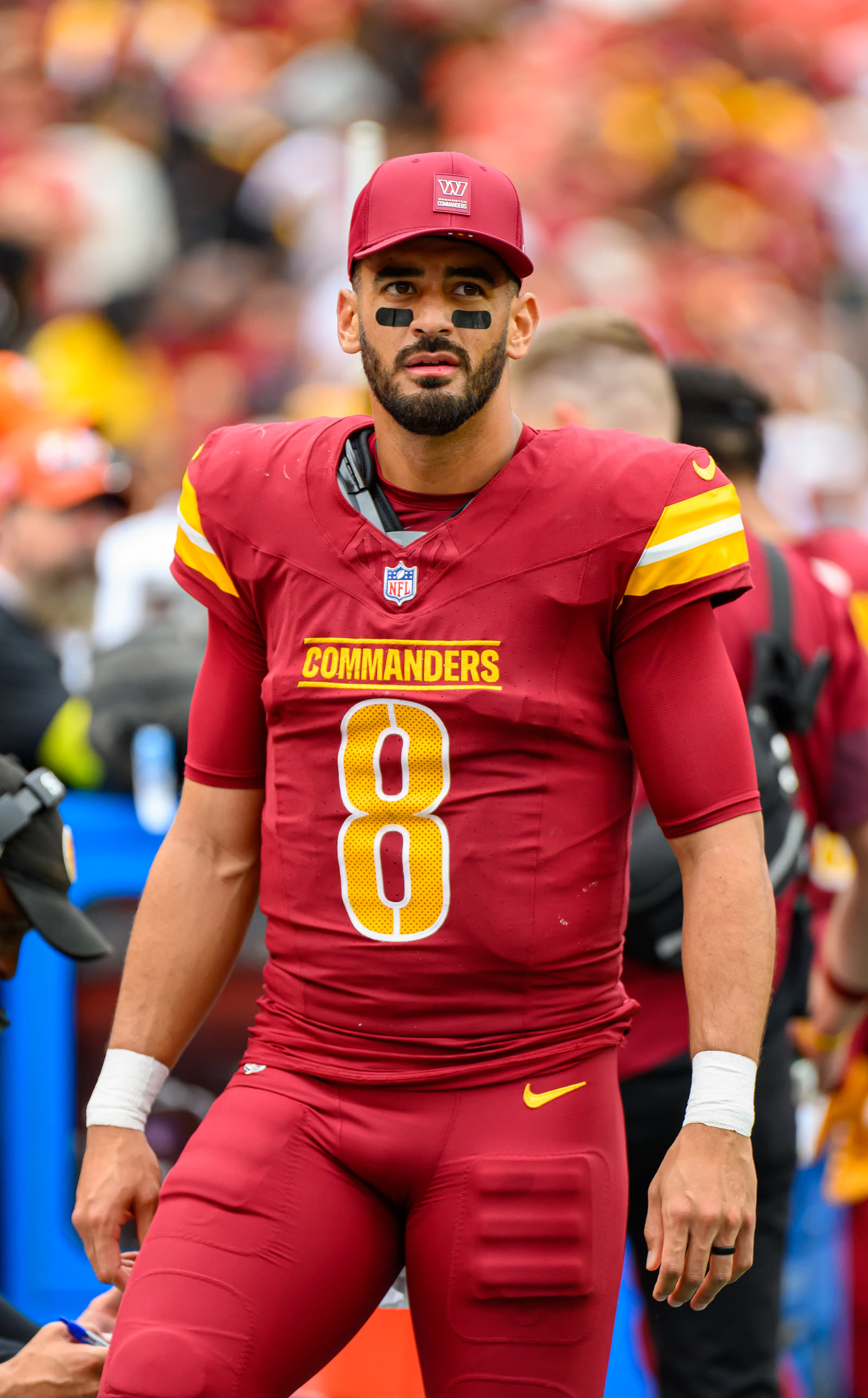 Marcus Mariota on the sideline for the Washington Commanders