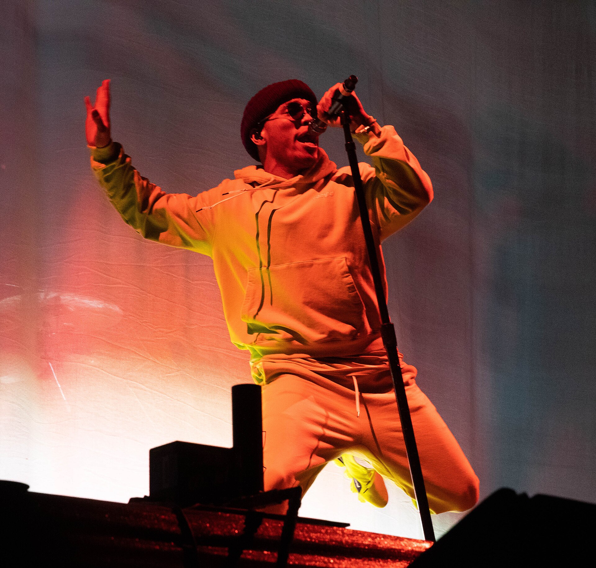 Anderson .Paak performing live