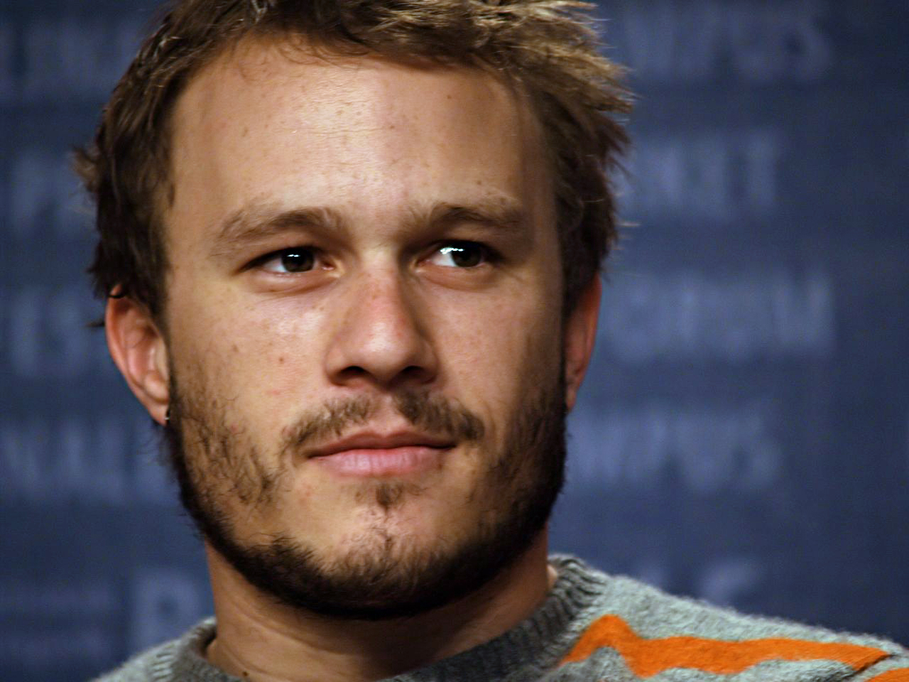 Heath Ledger, to whom Julia Stiles dedicates her Dedication Night performance