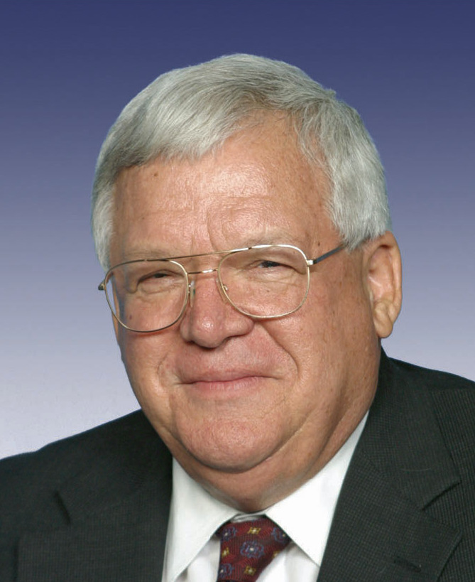 Official portrait of former House Speaker Dennis Hastert.