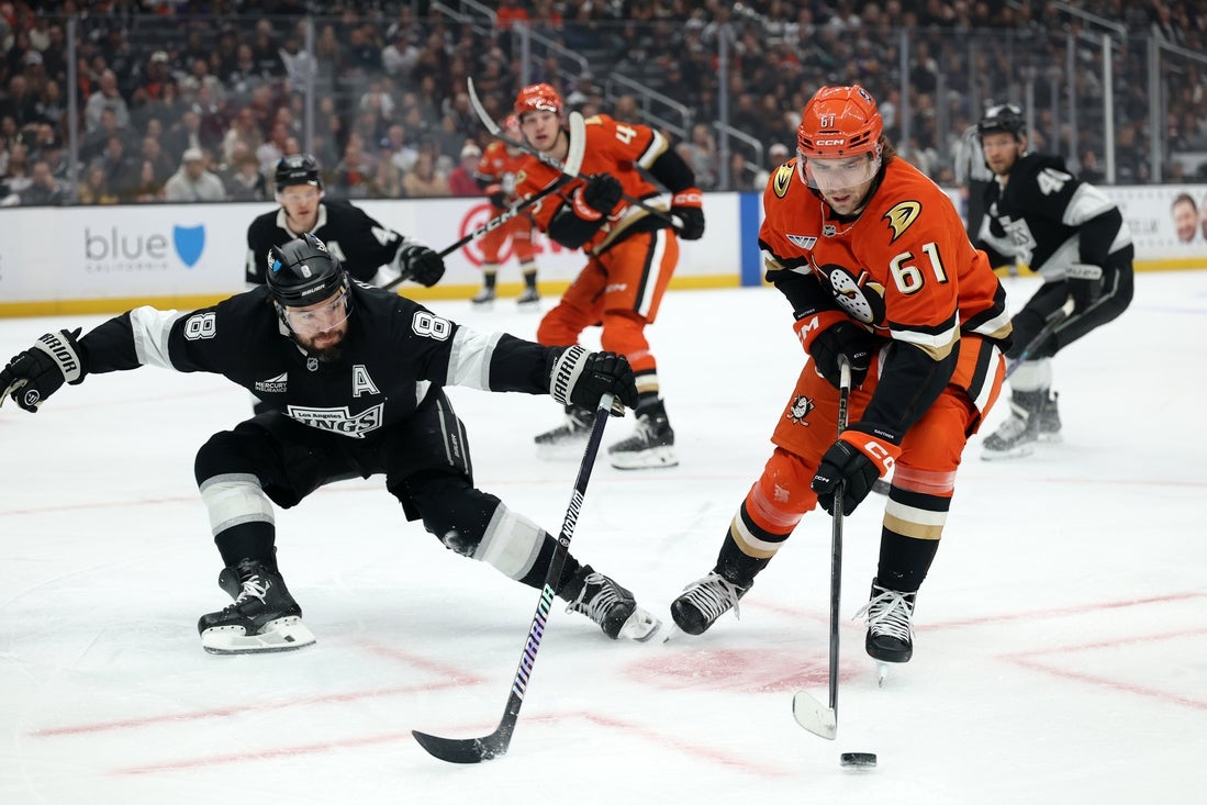 Anaheim Ducks in action against the Kings — the Ducks are 4-1-0 and off to the best road start in franchise history