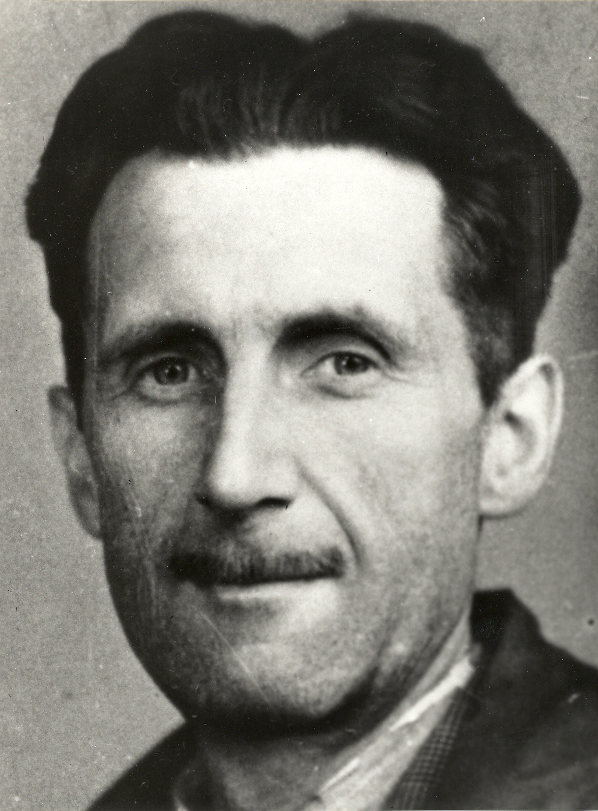 1933 press portrait of George Orwell