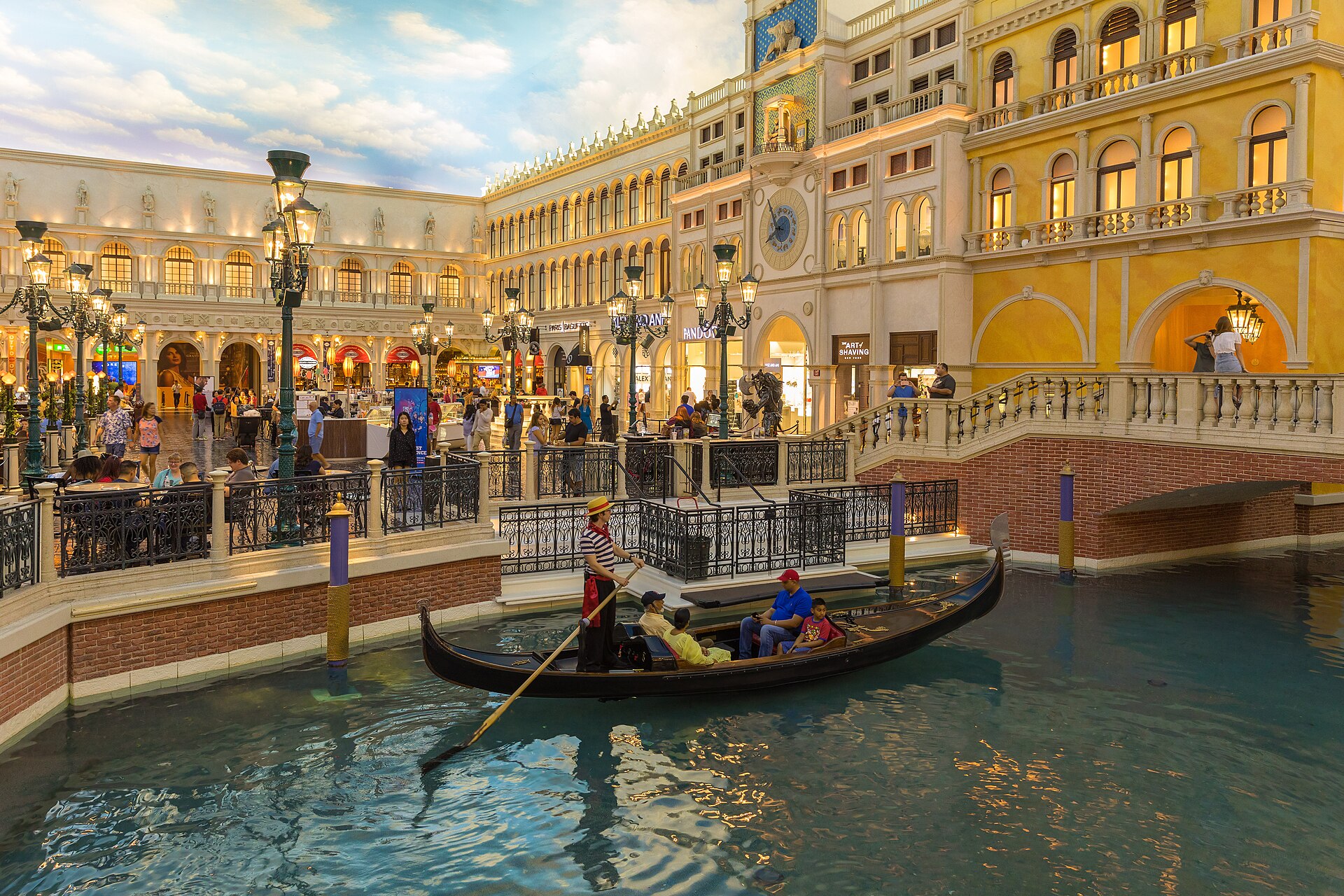 Inside The Venetian Resort Las Vegas, home of the returning F1 Hub