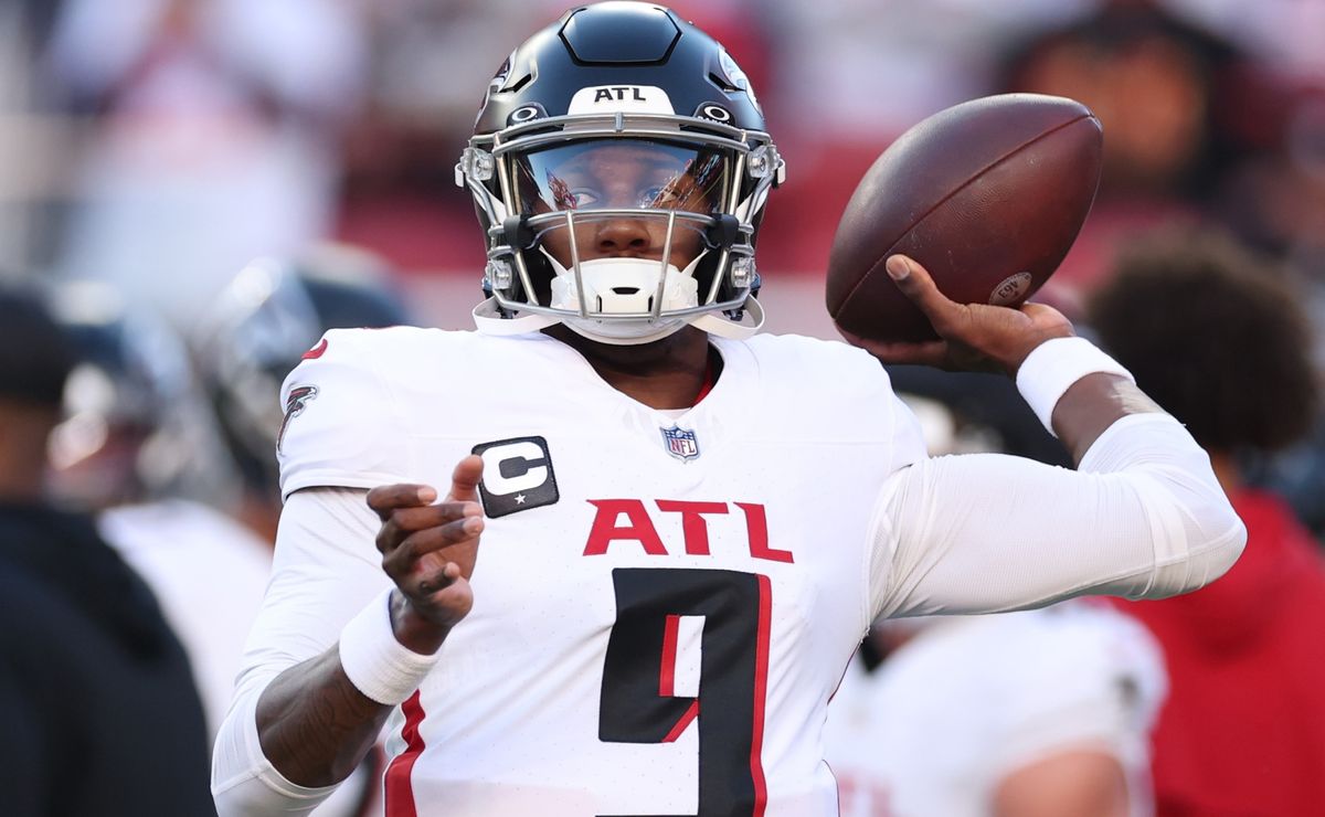 Michael Penix Jr. throwing for the Atlanta Falcons during the 2026 NFL season