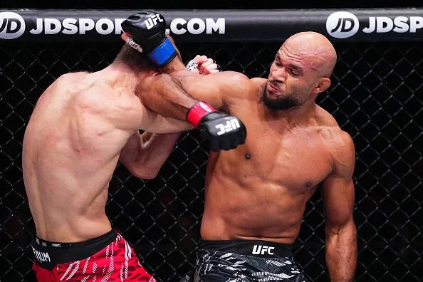 Christian Leroy Duncan in Octagon action — file photo