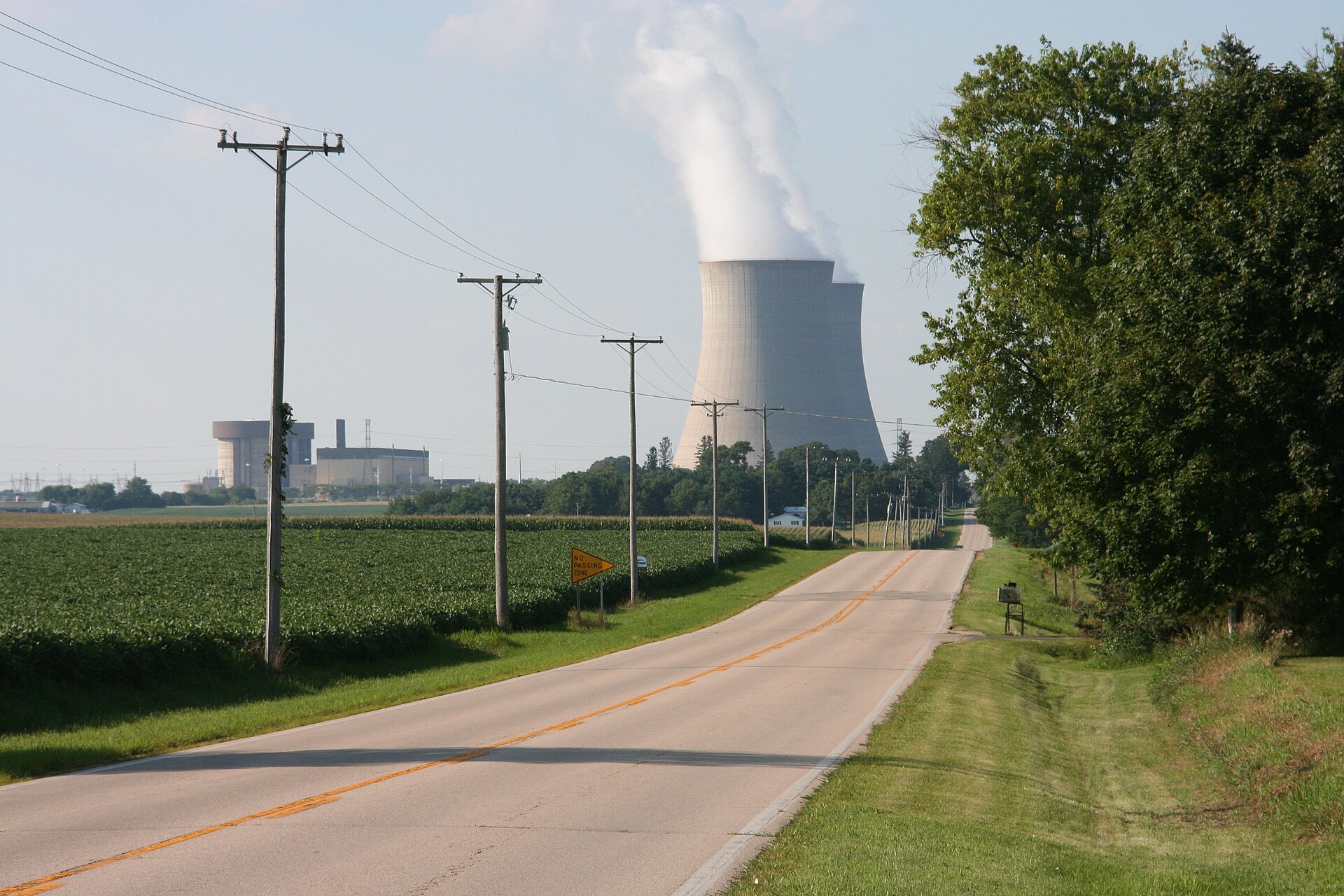 The Byron nuclear power plant in Illinois, one of the Constellation-owned plants slated for upgrades under Google's 20-year power agreement