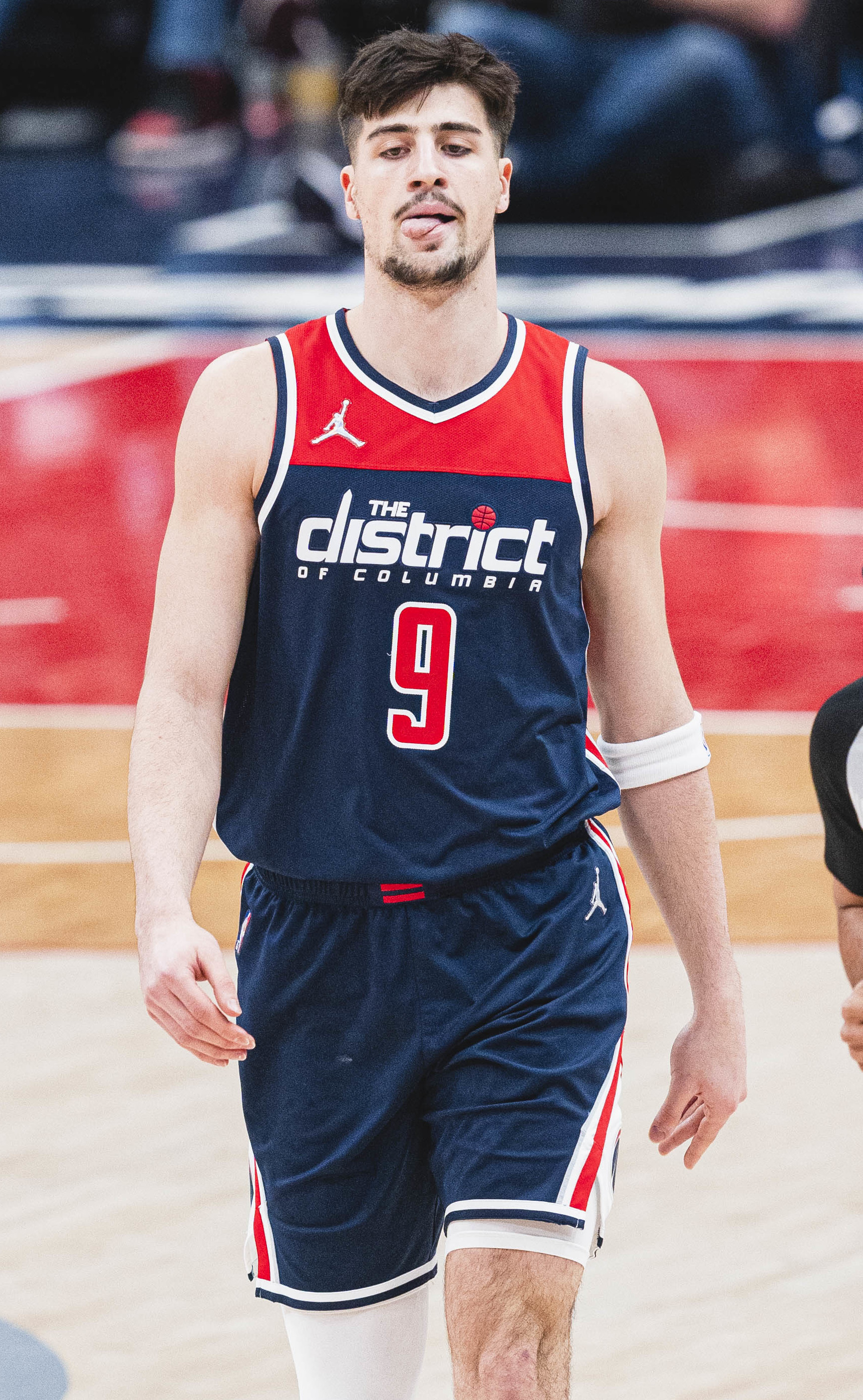 Deni Avdija in a Washington Wizards uniform during a 2022 game