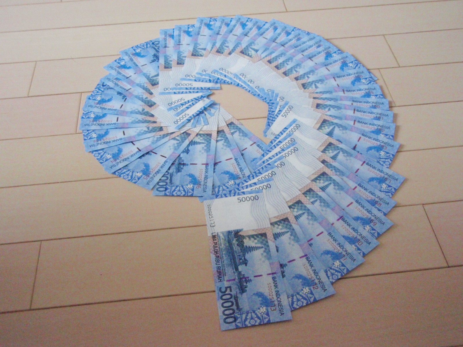 Indonesian rupiah banknotes (file photo)