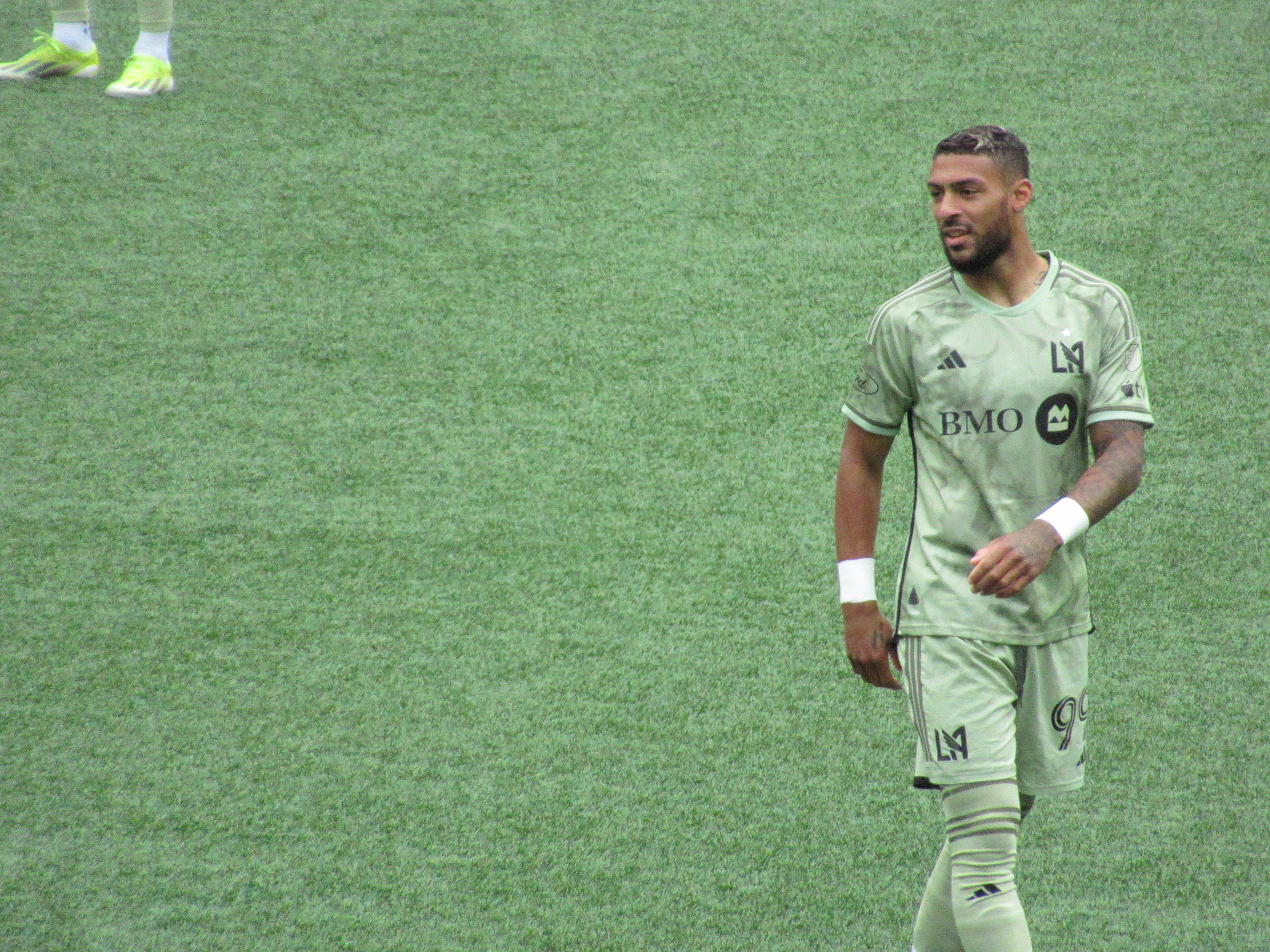 LAFC forward Denis Bouanga in the club's kit