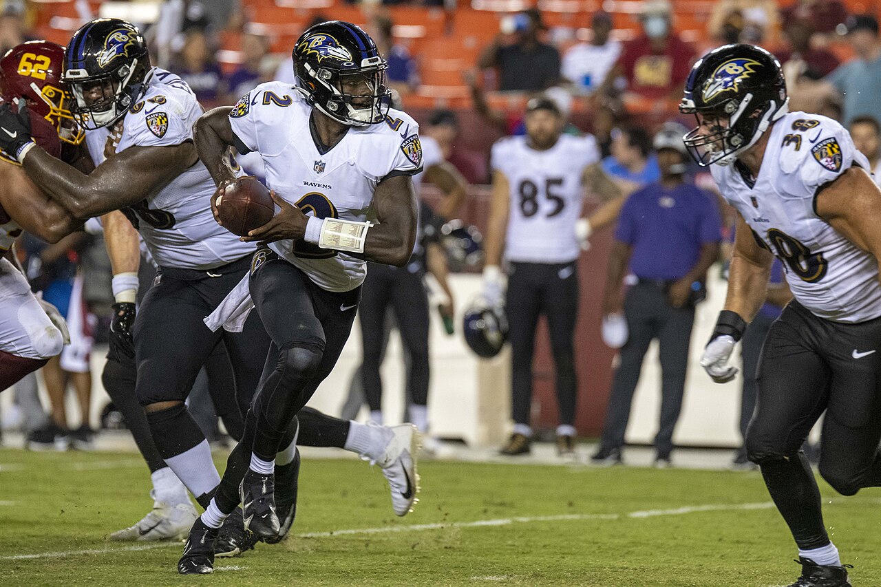 Tyler Huntley in a Ravens uniform during a game (file photo)