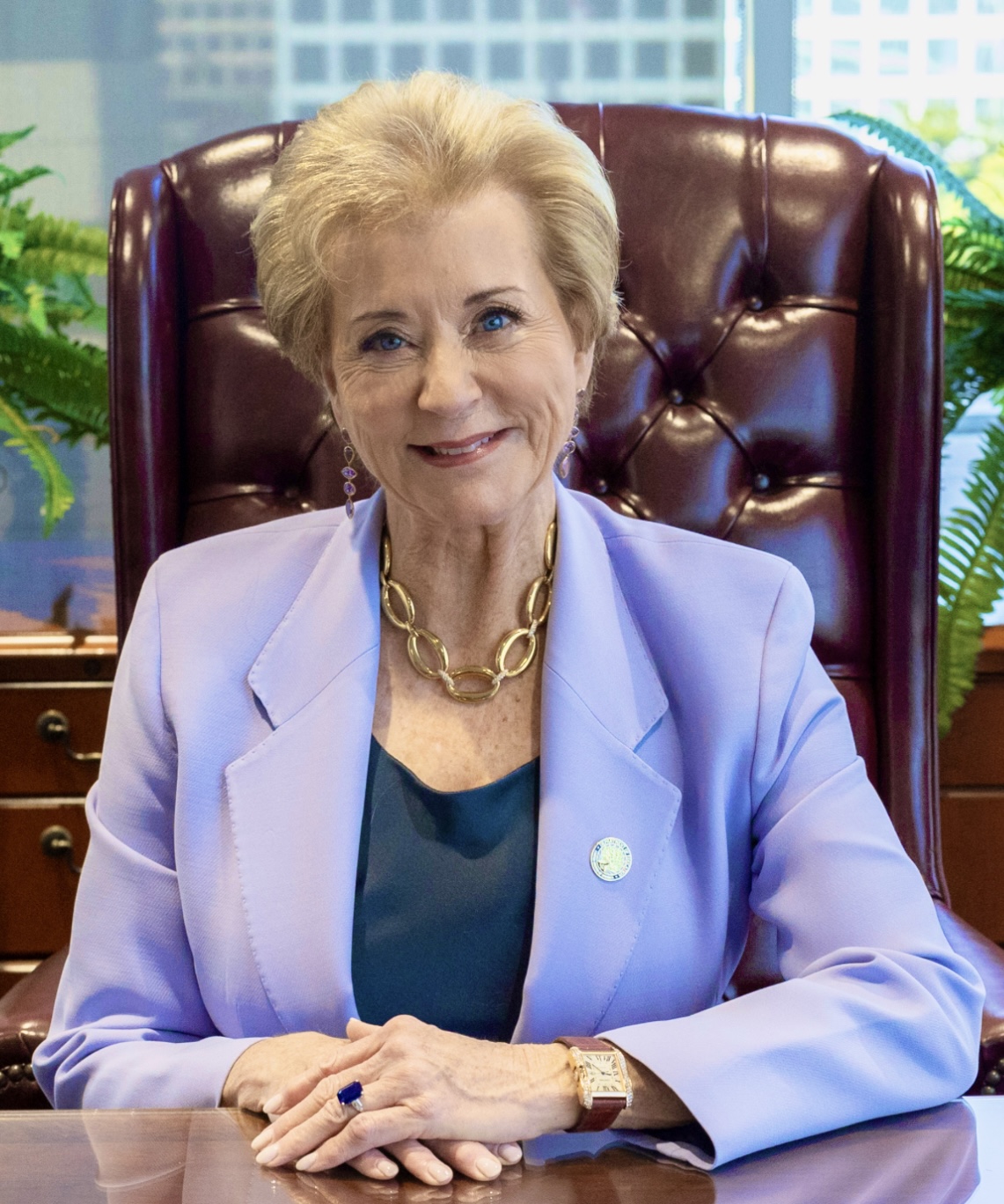 Official portrait of U.S. Secretary of Education Linda McMahon