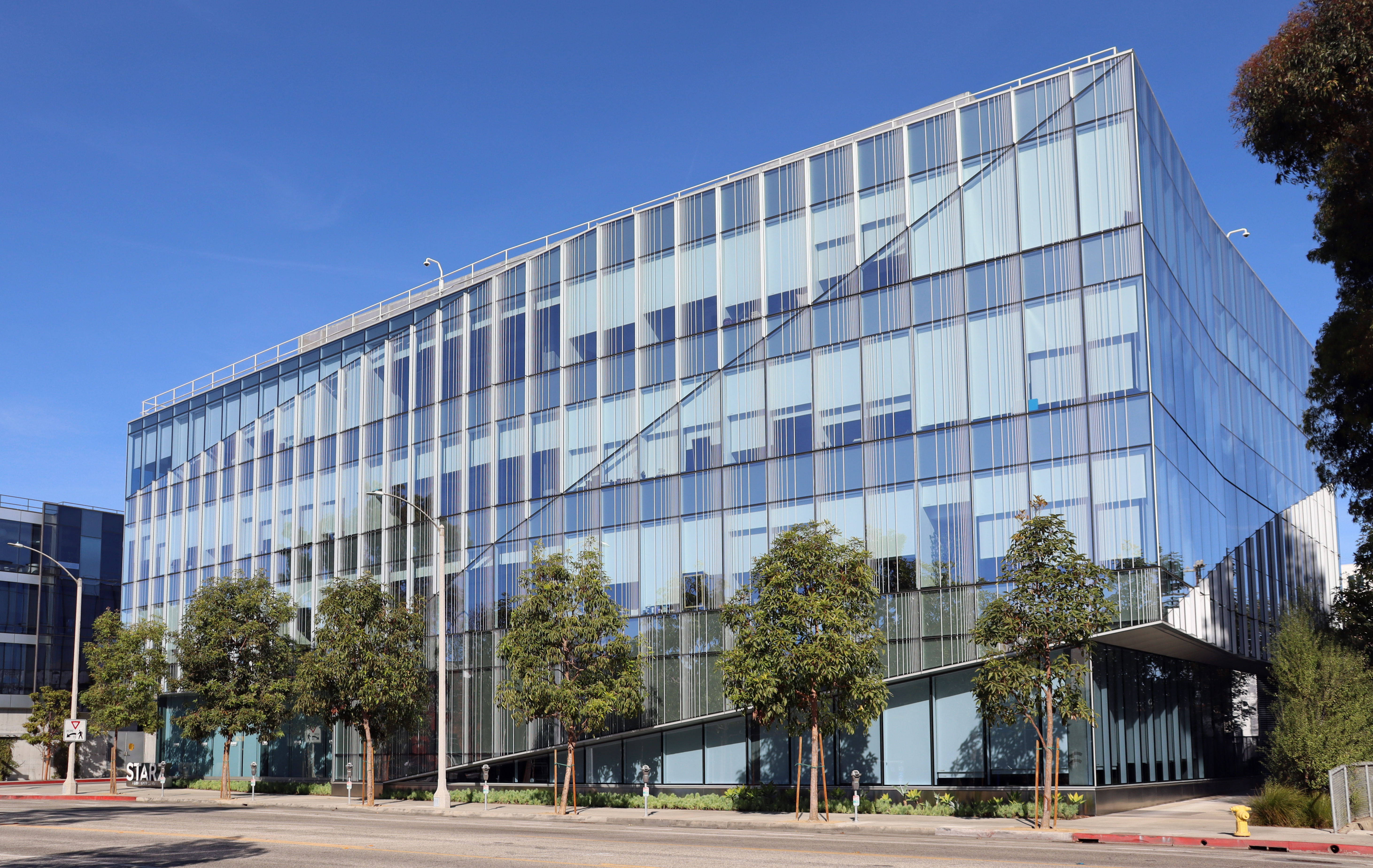 Starz headquarters building at 1647 Stewart Street in Santa Monica in daylight