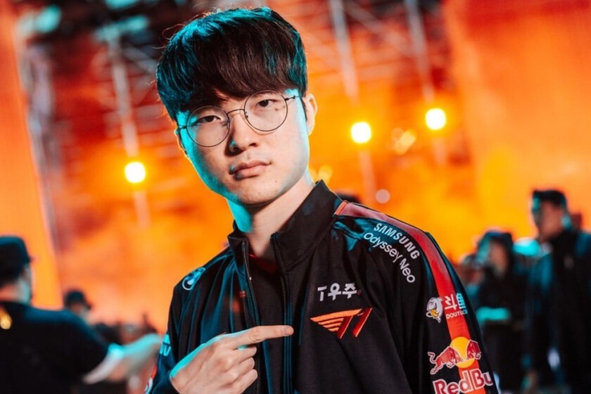 Lee 'Faker' Sang-hyeok, the legendary T1 mid laner, at a League of Legends event
