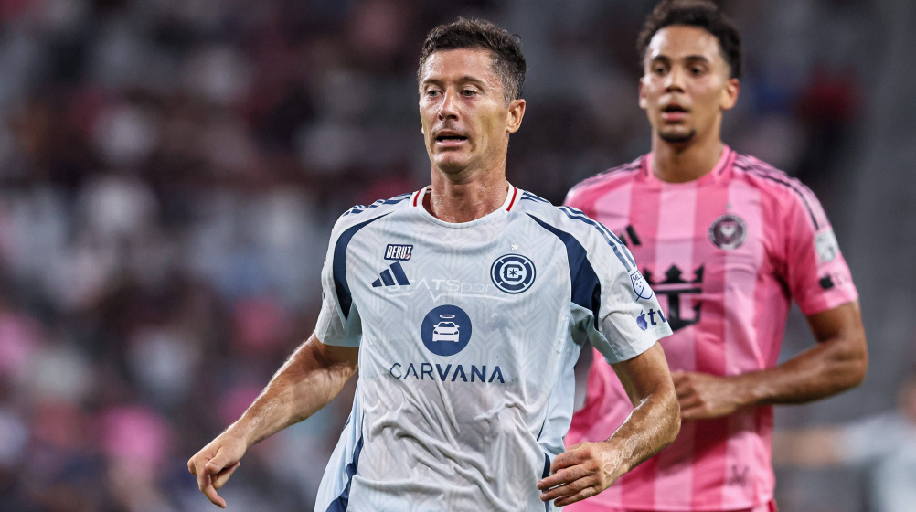 Chicago Fire striker Robert Lewandowski in action — the Polish star faces former Bayern Munich teammate Thomas Müller and Vancouver on Tuesday night at Soldier Field.
