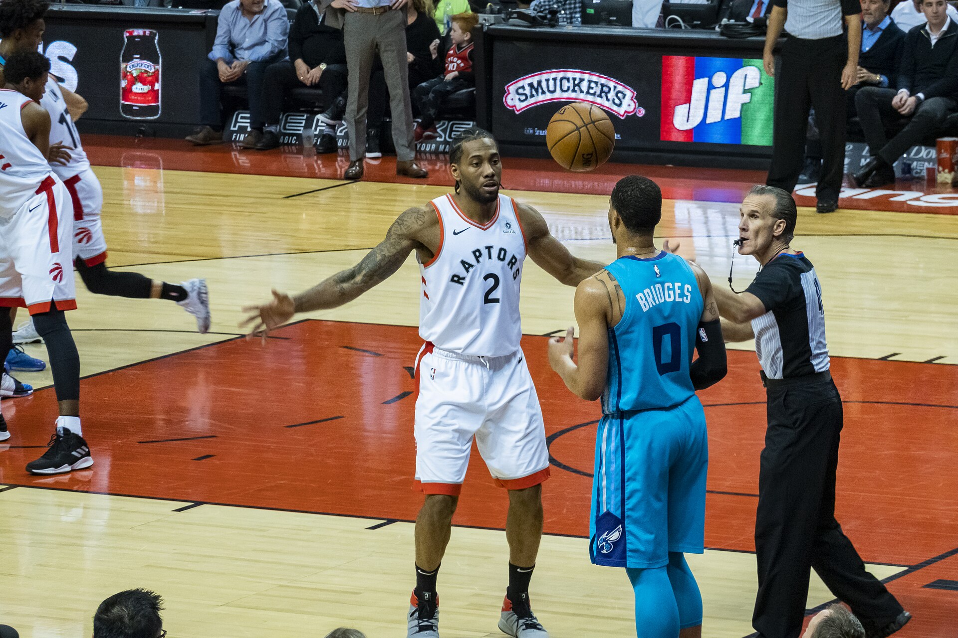 Kawhi Leonard in a Toronto Raptors uniform