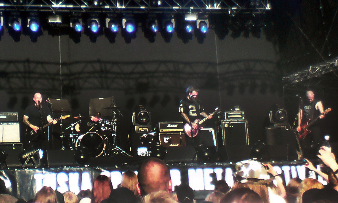 Neurosis performing live