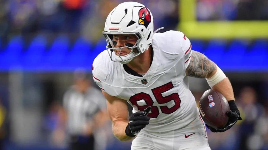 Arizona Cardinals tight end Trey McBride in a game.