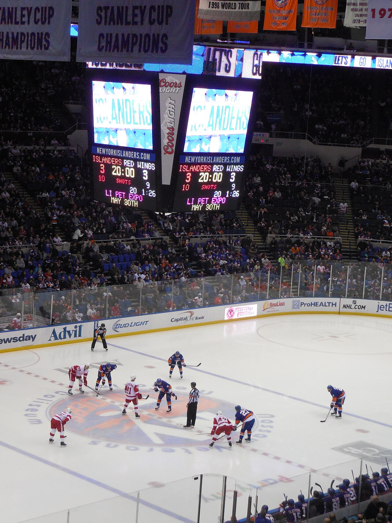 The Detroit Red Wings in action against the New York Islanders.