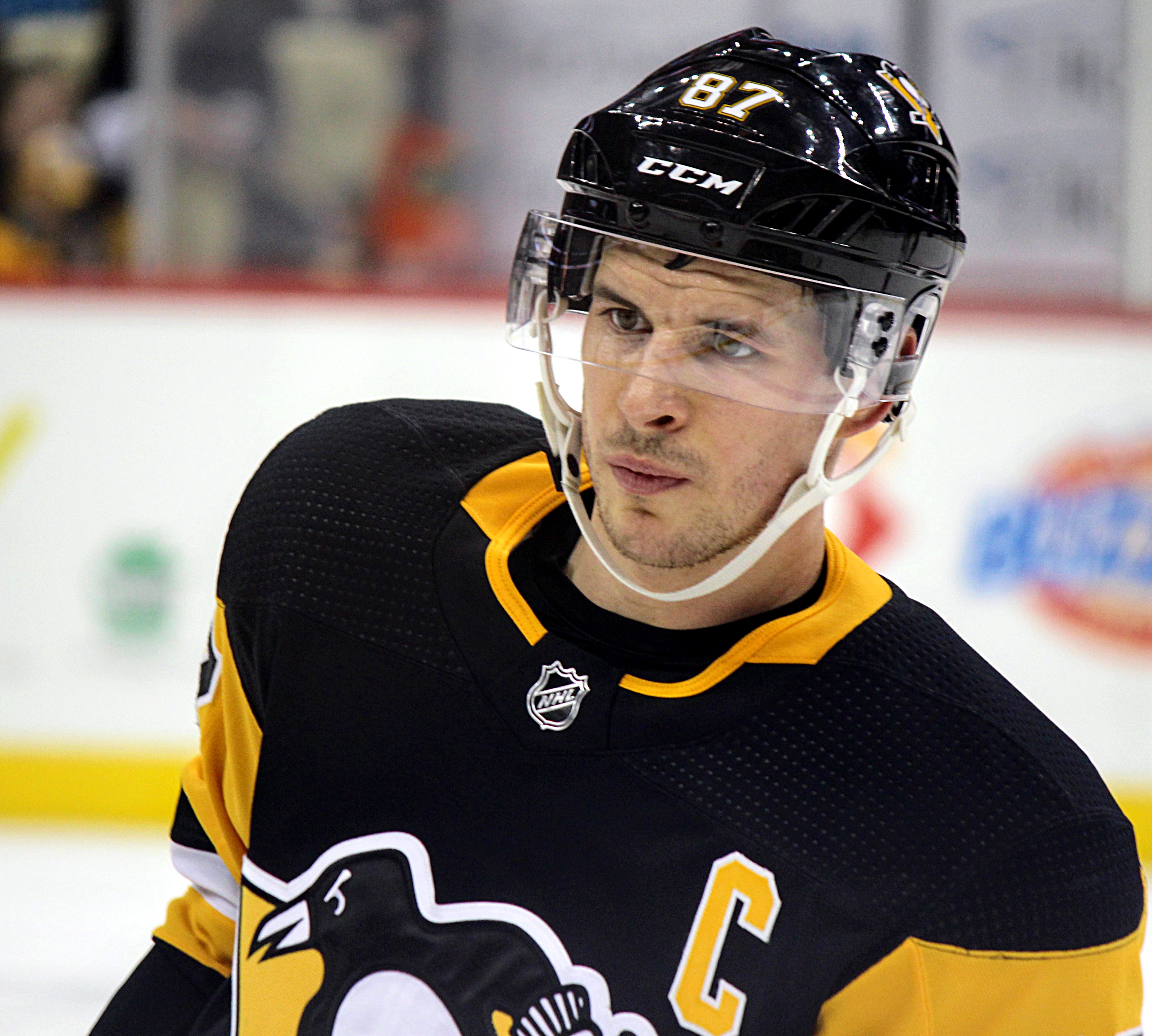 Sidney Crosby in a Pittsburgh Penguins uniform on the ice
