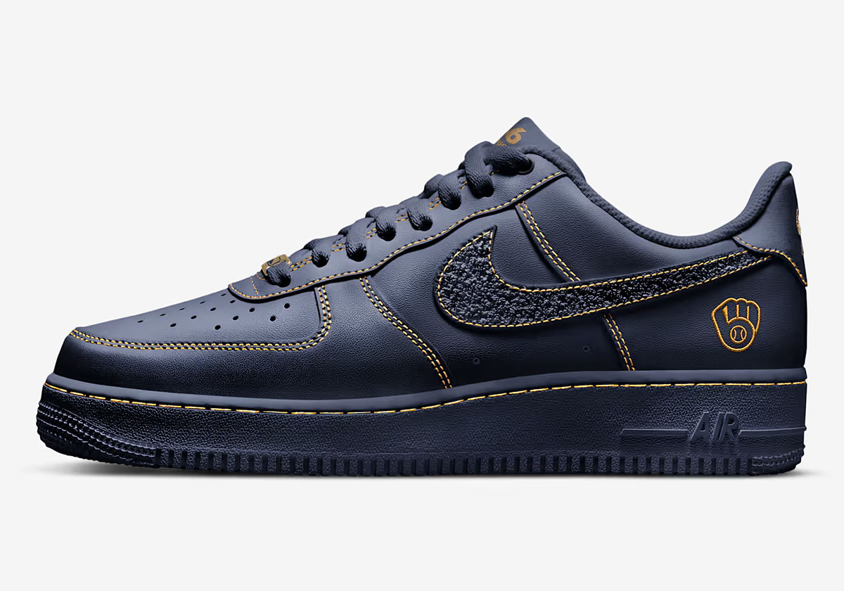 Side view of the Brewers Air Force 1 '07 showing the gold Brewers glove logo embroidered on the heel