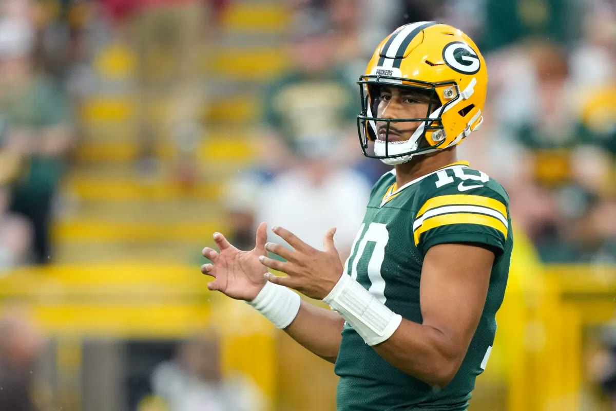 Jordan Love led the Packers to a 17-14 road win over Tampa Bay