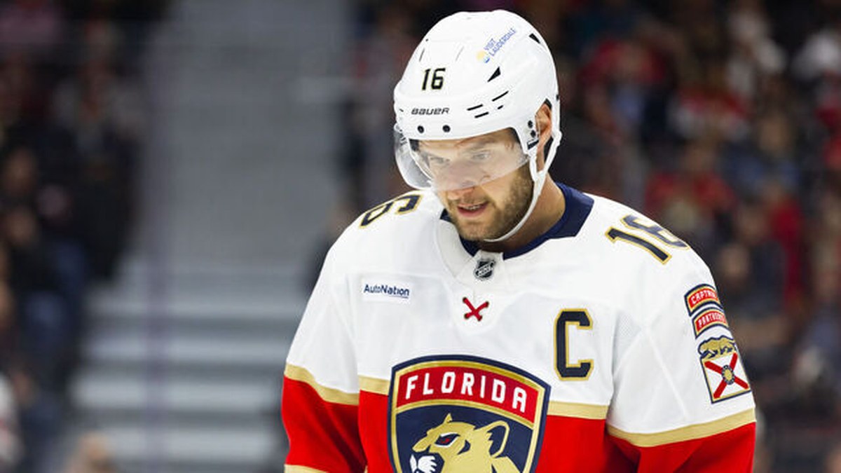 Aleksander Barkov in a Florida Panthers jersey.