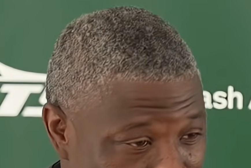 New York Jets head coach Aaron Glenn speaking at a press conference in 2025 (file photo)