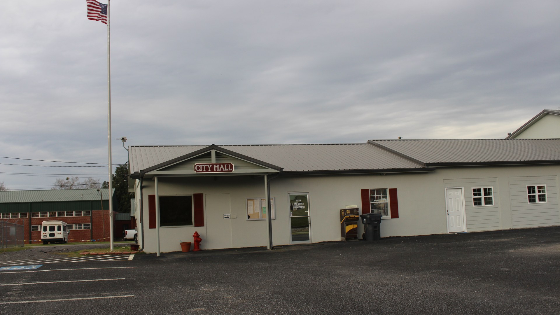 Milner City Hall in Milner, Georgia — the Lamar County town whose entire police department and city manager resigned in October 2026 (file photo)