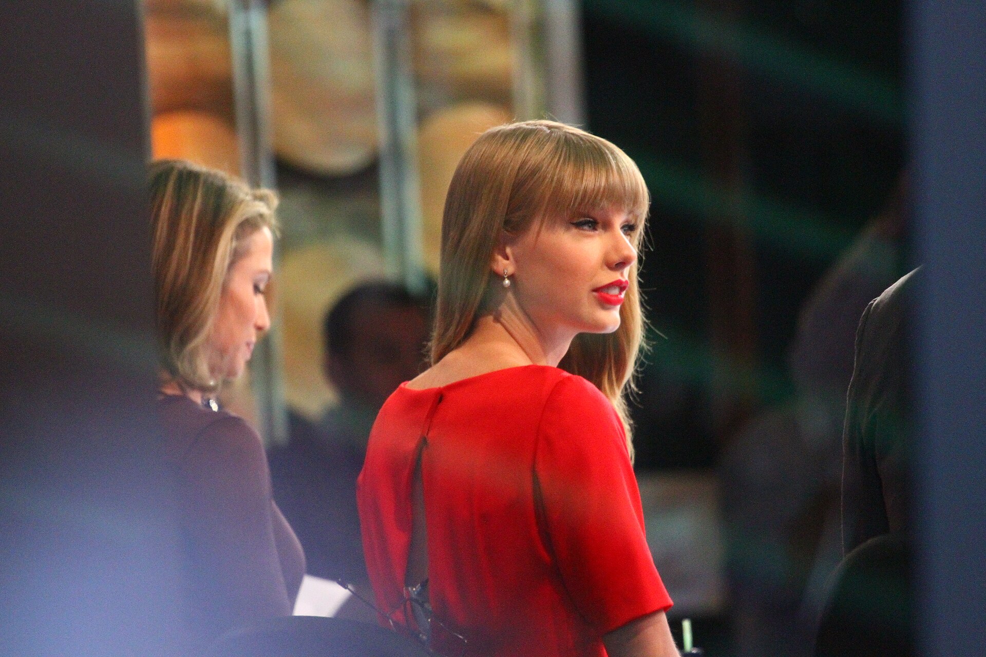 Taylor Swift performing live on Good Morning America