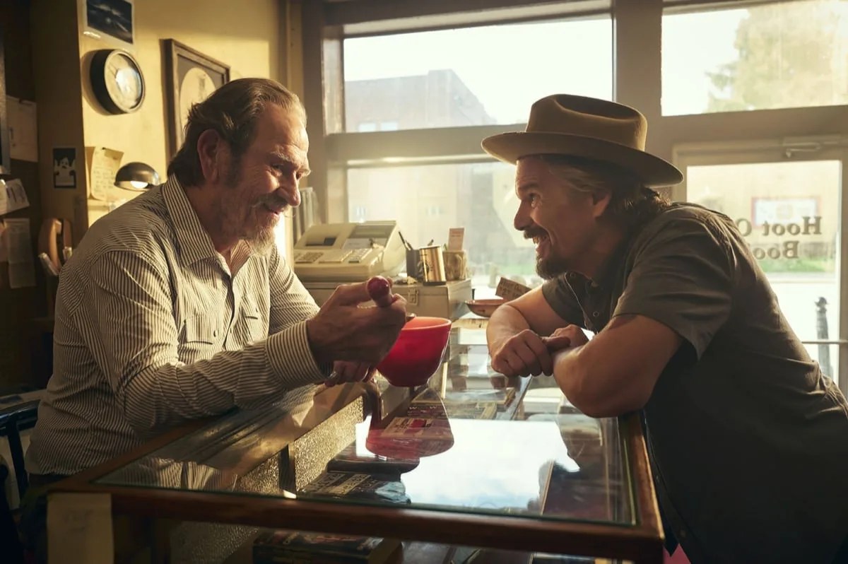 Tommy Lee Jones as Frog and Ethan Hawke as Lee Raybon in The Lowdown on FX