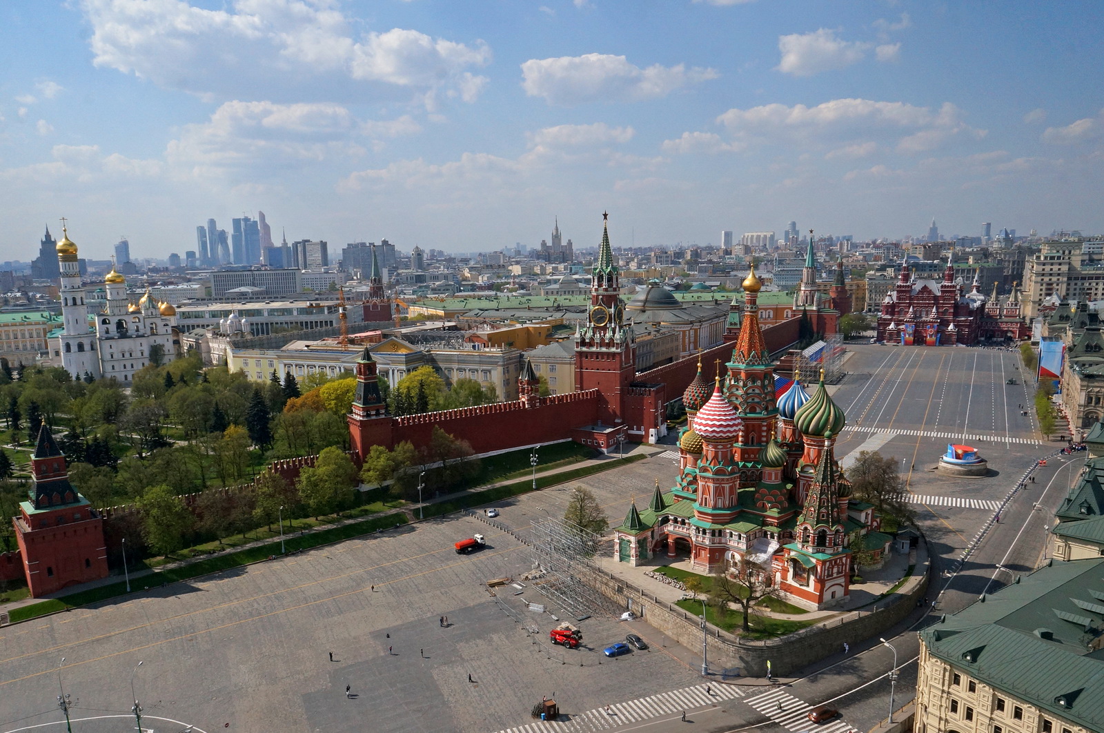 The Kremlin and Red Square in Moscow in daylight