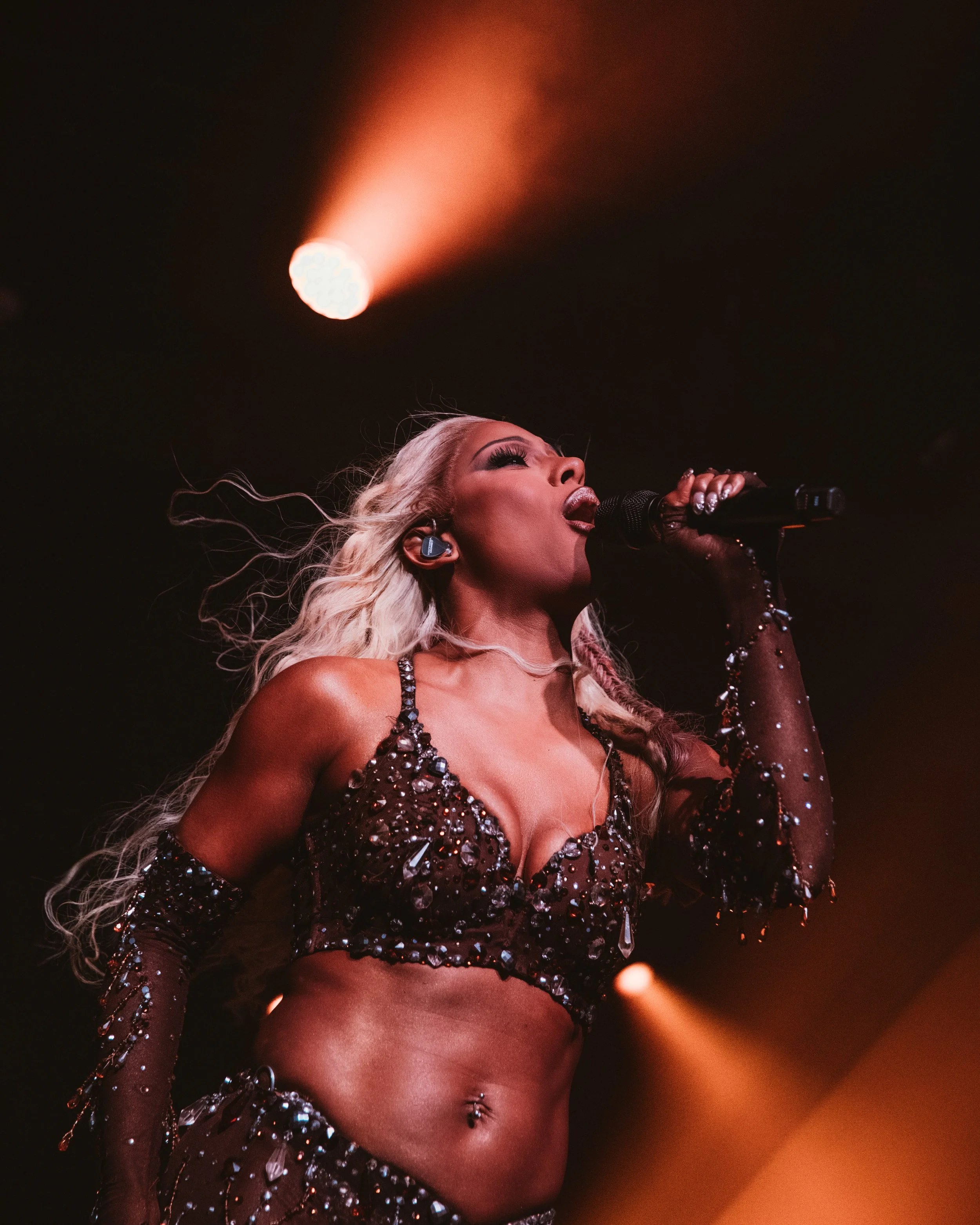 Victoria Monét performing live