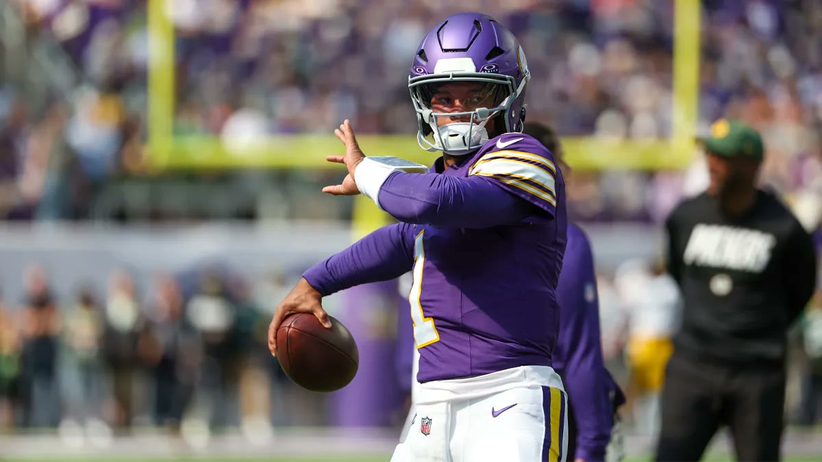 Kyler Murray threw for 247 yards in the Vikings' 15-10 win