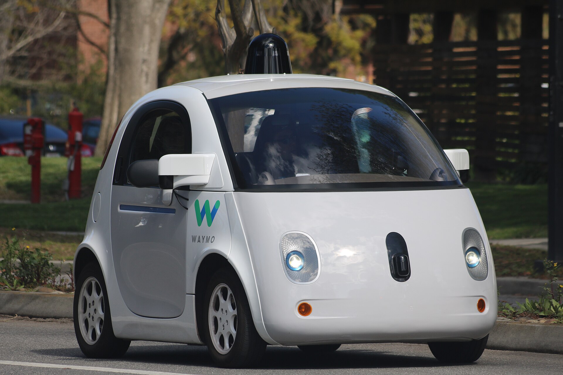A driverless vehicle on a Las Vegas street in daylight