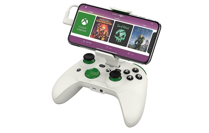 Xbox Cloud Gaming on a mobile device