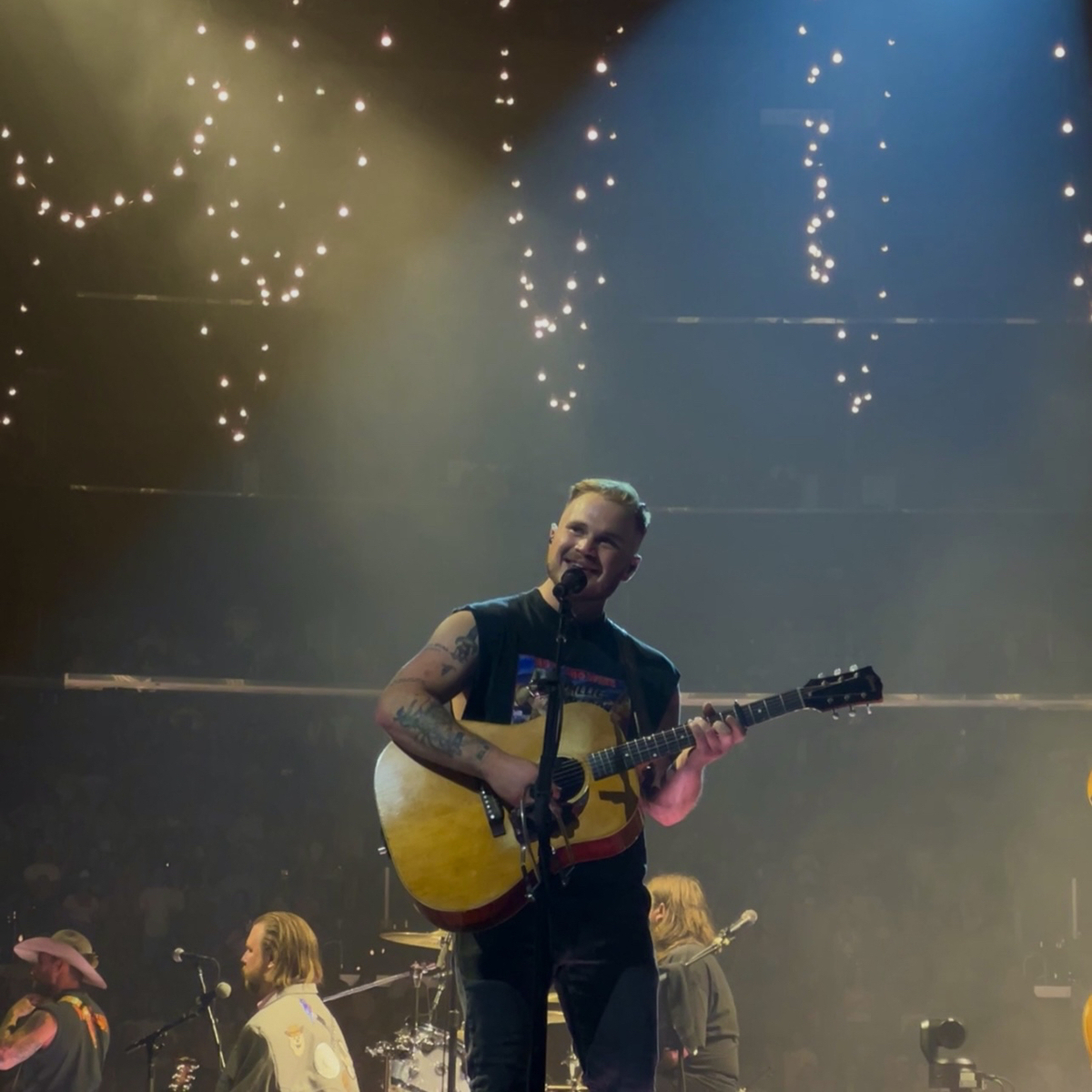 Zach Bryan performing live at Crypto.com Arena (Wikimedia Commons)