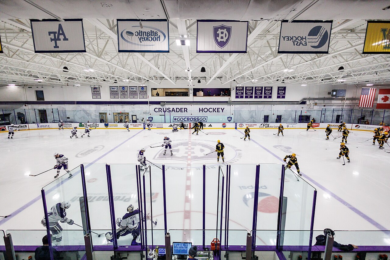 Holy Cross Crusaders basketball arena