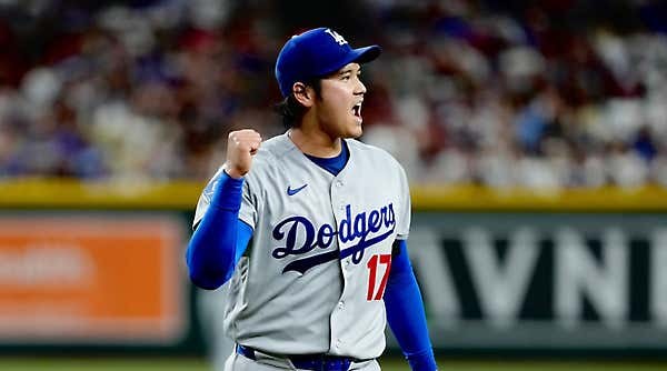 Shohei Ohtani batting for the Los Angeles Dodgers