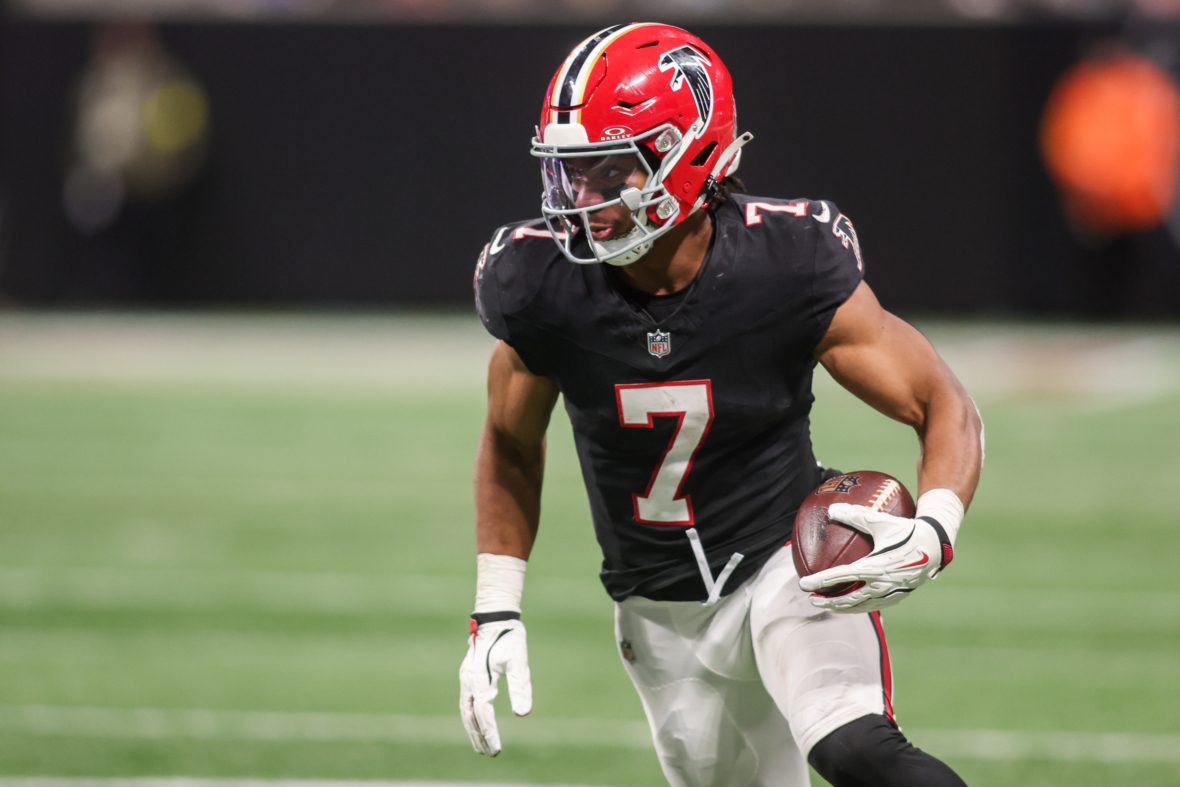 Atlanta Falcons in action at home in Mercedes-Benz Stadium