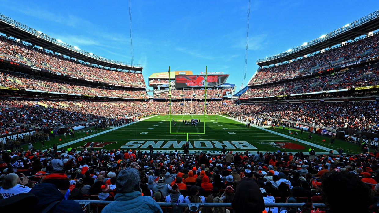Cleveland Browns game at Huntington Bank Field